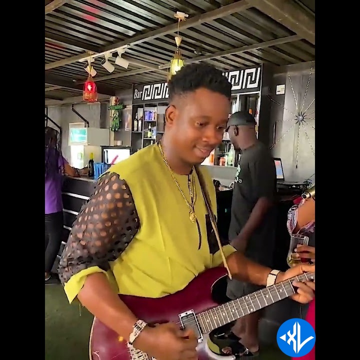 CeeJay Vs. Legit - Guitar Challenge by CeeJay, Legit strings